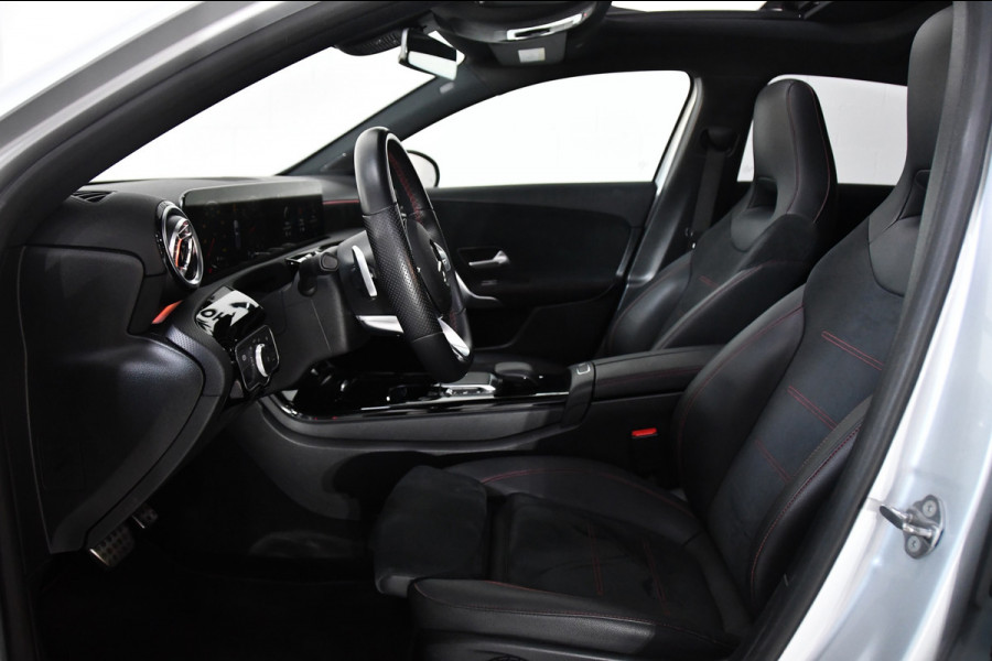 Mercedes-Benz A-Klasse 180 Business Solution AMG Pano,Burmester,Sfeer