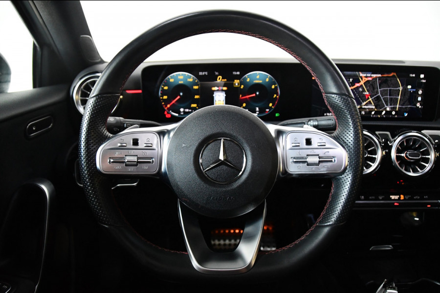 Mercedes-Benz A-Klasse 180 Business Solution AMG Pano,Burmester,Sfeer