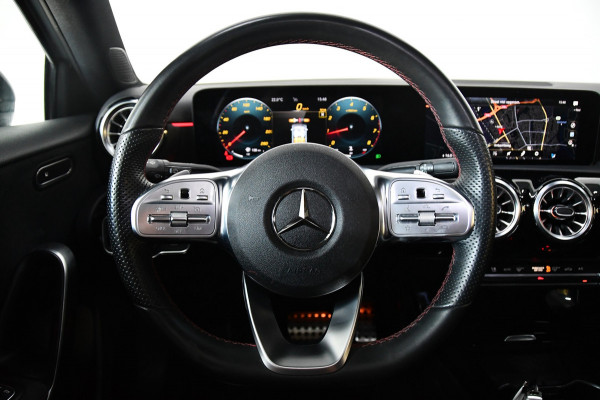 Mercedes-Benz A-Klasse 180 Business Solution AMG Pano,Burmester,Sfeer
