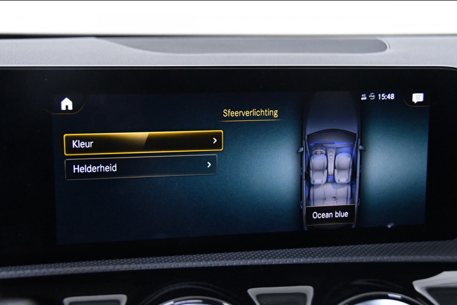 Mercedes-Benz A-Klasse 180 Business Solution AMG Pano,Burmester,Sfeer