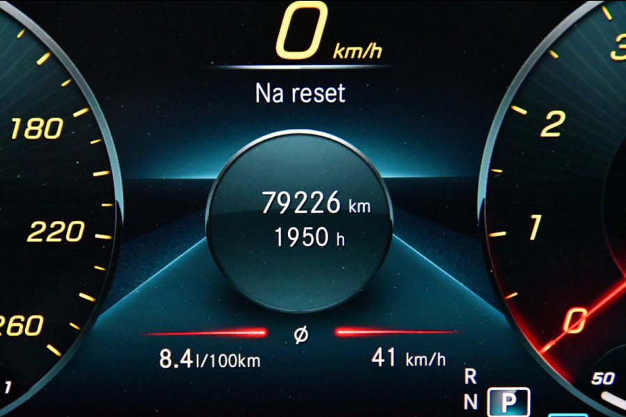 Mercedes-Benz A-Klasse 180 Business Solution AMG Pano,Burmester,Sfeer