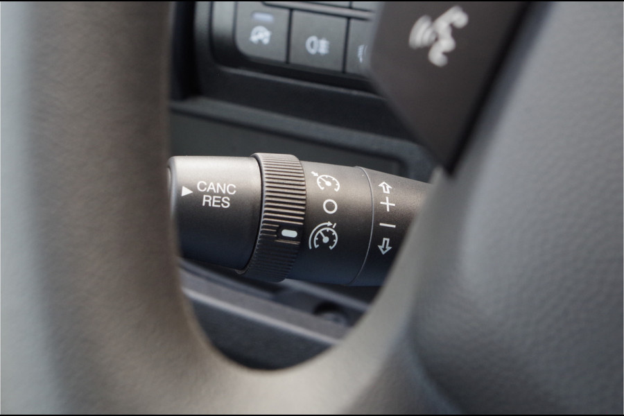 Citroën Jumper 2.2 BlueHDi 140pk L2H2 Zwaar 3.5t > Trekhaak/Camera/Cruise control...