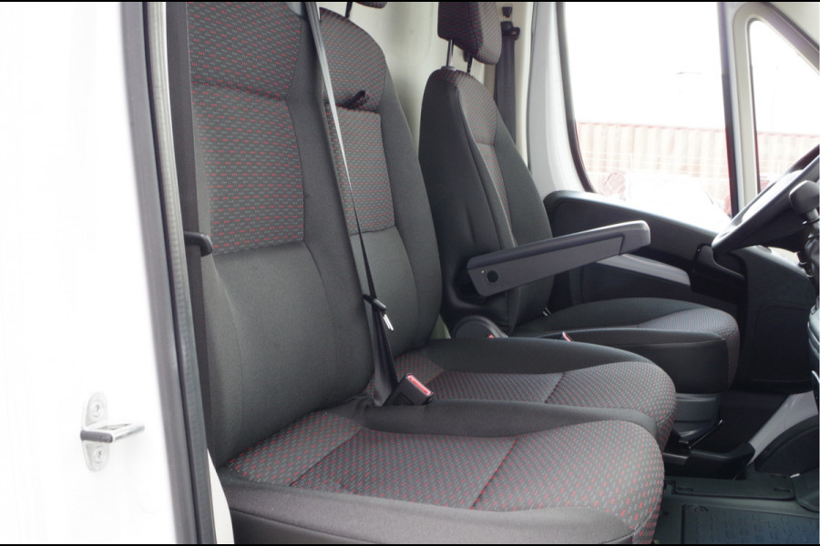 Citroën Jumper 2.2 BlueHDi 140pk L2H2 Zwaar 3.5t > Trekhaak/Camera/Cruise control...