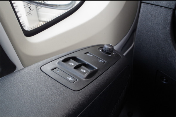 Citroën Jumper 2.2 BlueHDi 140pk L2H2 Zwaar 3.5t > Trekhaak/Camera/Cruise control...