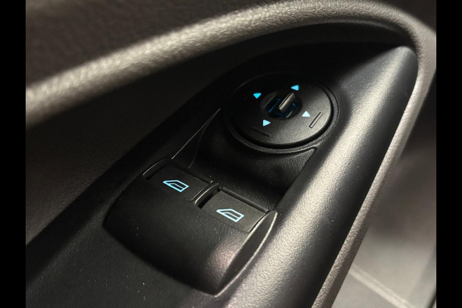 Ford Transit Connect 1.5 EcoBlue L1 Trend Airco Radio Vooruitverwarming Parkeersensoren