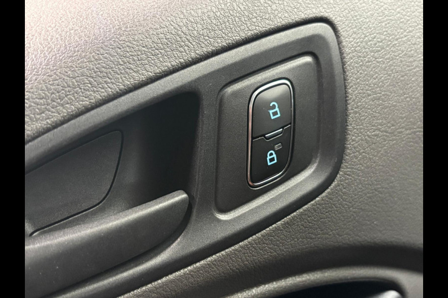 Ford Transit Connect 1.5 EcoBlue L1 Trend Airco Radio Vooruitverwarming Parkeersensoren