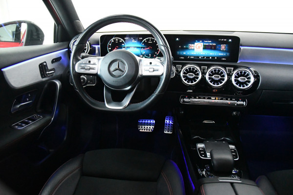 Mercedes-Benz A-Klasse 200 Business Solution AMG, BOMVOL,Pano,Sfeer,Burmester
