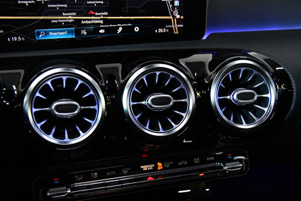 Mercedes-Benz A-Klasse 200 Business Solution AMG, BOMVOL,Pano,Sfeer,Burmester