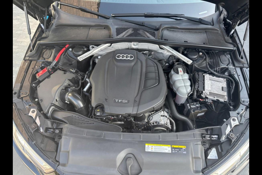 Audi A4 Avant 40 TFSI Sport S line black edition 190 PK | Zwart optiek | Stoelverwarming | Virtual Cockpit | 19 Inch Audi Sport velgen | Climate Controle