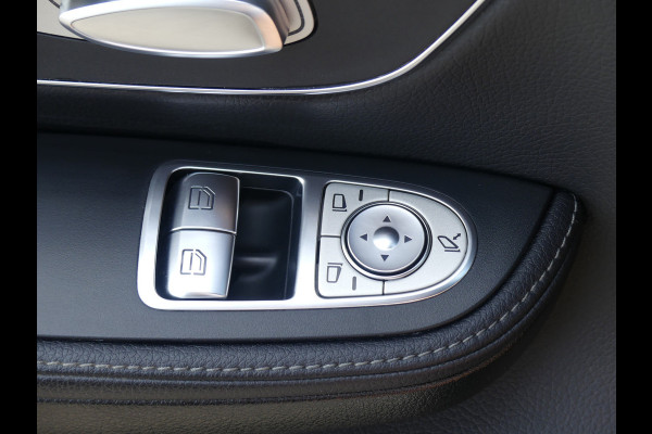 Mercedes-Benz V-Klasse 300d AMG Dubbel Cabine Elek stoelen LED/Trekhaak/LEER