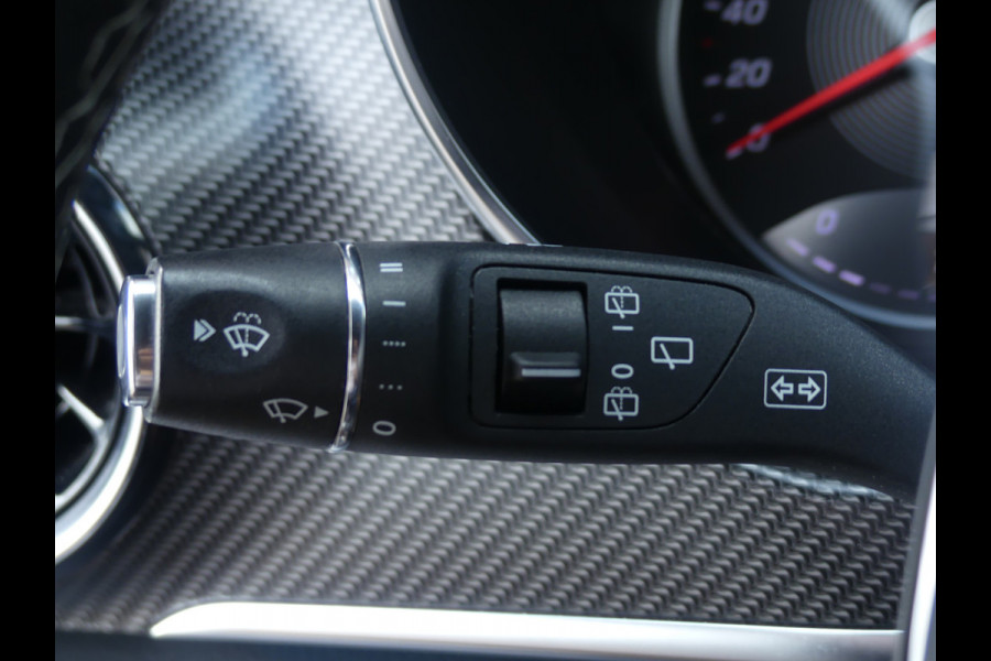 Mercedes-Benz V-Klasse 300d AMG Dubbel Cabine Elek stoelen LED/Trekhaak/LEER