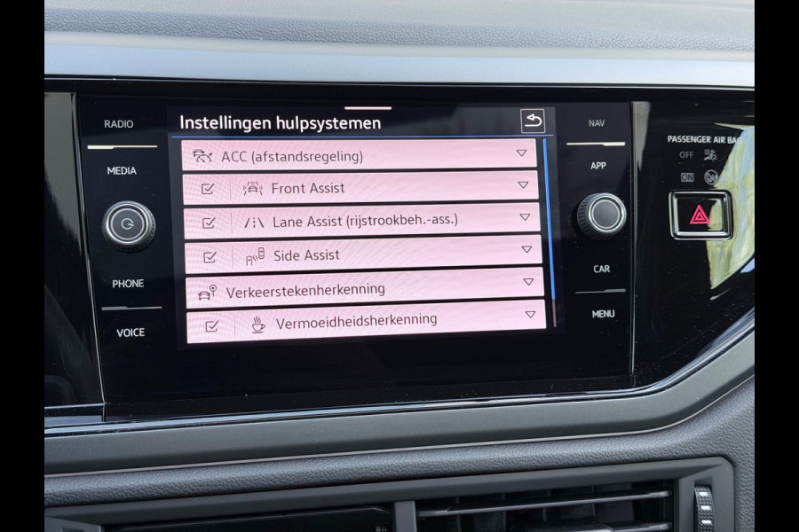 Volkswagen Taigo 1.0 TSI R-Line Pano/Keyless/Blindspot