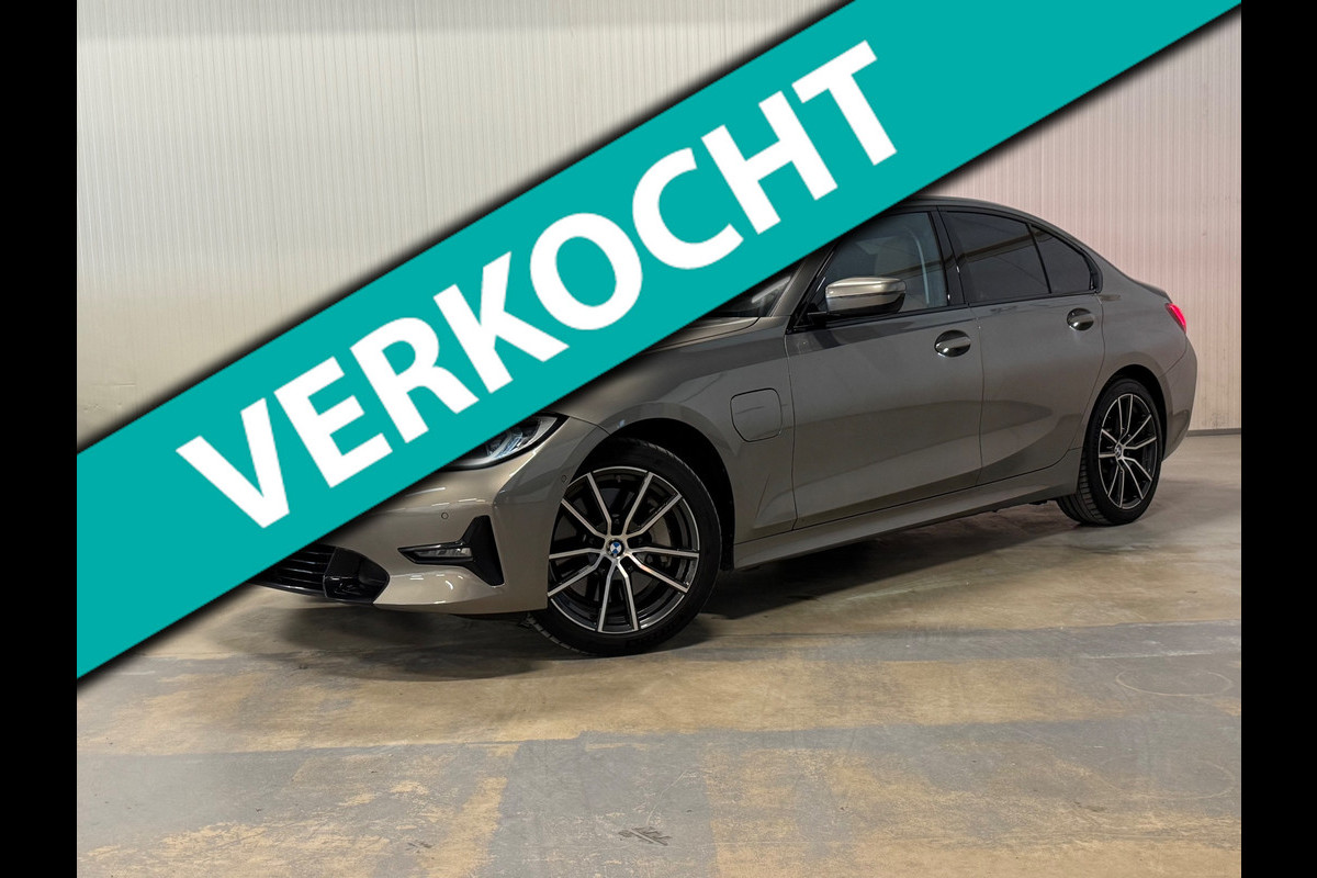 BMW 3-serie 330e High Executive | M-SPORT | SCHUIF/KANTEL | ACC | HUD | TREKHAAK