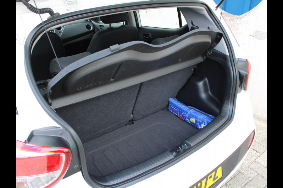 Hyundai i10 1.0i Comfort | APPLE CARPLAY / ANDROID AUTO | PARKEERSENSOREN ACHTER | CRUISE CONTROL |