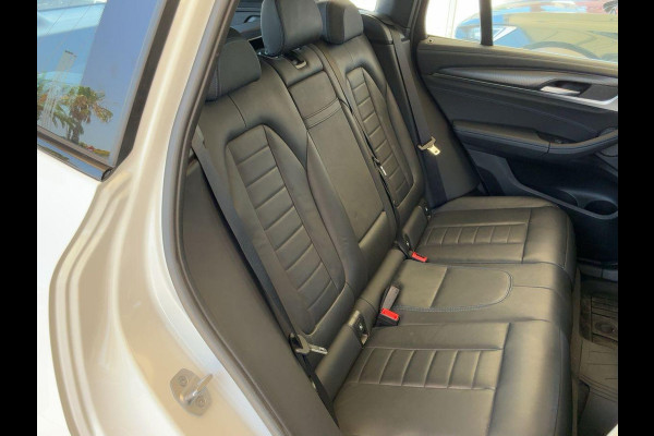 BMW iX3 High Executive 80 kWh | M Pakket | Panoramadak | 360 graden camera | Sportstoelen | Harman/kardon | Keyless entry | Elektrische achterklep | Stoelverwarming | Head Up Display