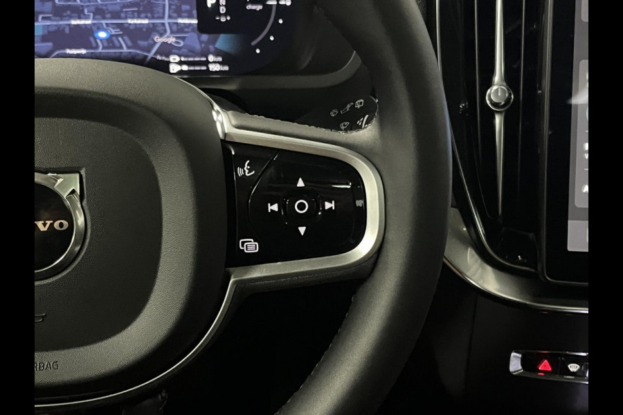 Volvo XC90 2.0 T8 Plug-in hybrid AWD Ultra Dark Luchtvering | Bowers & Wilkins | Adapt. cruise | Open dak | Massage | 360 camera | Head-up | Stoelventilatie/-verwarming | 22" wielen