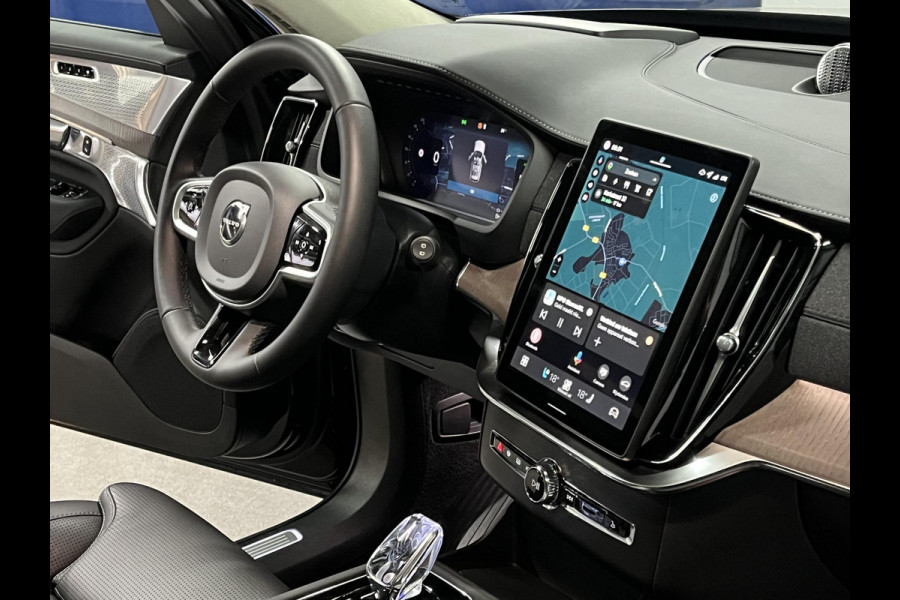 Volvo XC90 2.0 T8 Plug-in hybrid AWD Ultra Dark Luchtvering | Bowers & Wilkins | Adapt. cruise | Open dak | Massage | 360 camera | Head-up | Stoelventilatie/-verwarming | 22" wielen