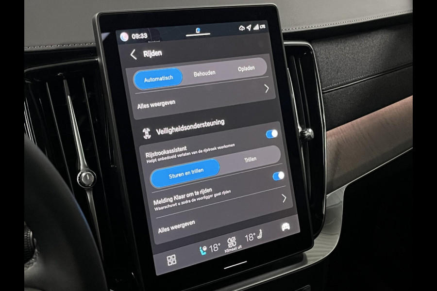 Volvo XC90 2.0 T8 Plug-in hybrid AWD Ultra Dark Luchtvering | Bowers & Wilkins | Adapt. cruise | Open dak | Massage | 360 camera | Head-up | Stoelventilatie/-verwarming | 22" wielen