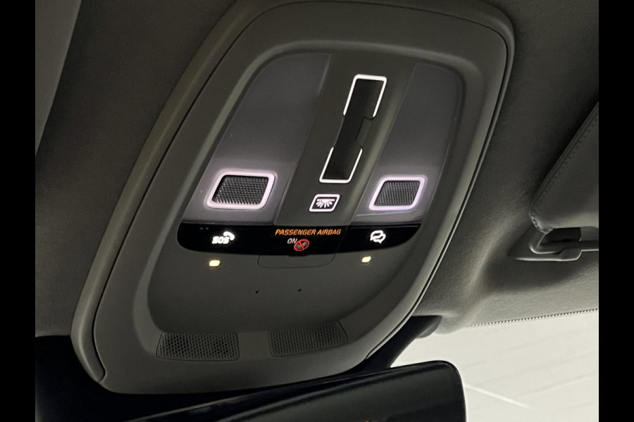 Volvo XC90 2.0 T8 Plug-in hybrid AWD Ultra Dark Luchtvering | Bowers & Wilkins | Adapt. cruise | Open dak | Massage | 360 camera | Head-up | Stoelventilatie/-verwarming | 22" wielen