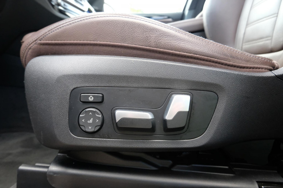 BMW iX3 High Executive 80 kWh | M Sport | Panoramadak | Trekhaak wegklapbaar | Harman/kardon | Keyless entry | Sportstoelen | Stoelverwarming | 360 graden camera | Head Up Display