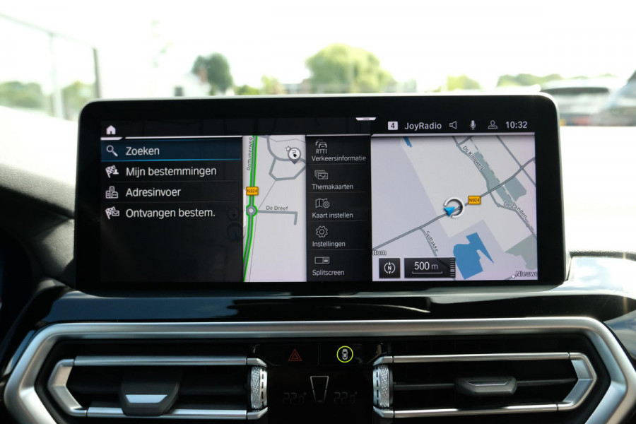 BMW iX3 High Executive 80 kWh | M Sport | Panoramadak | Trekhaak wegklapbaar | Harman/kardon | Keyless entry | Sportstoelen | Stoelverwarming | 360 graden camera | Head Up Display