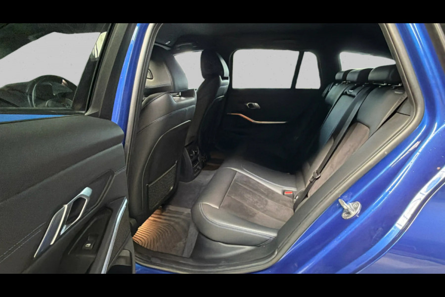 BMW 3 Serie Touring 330i xDrive M-Sport(Goed OndH, Performance pakket, Camera, Navi Pro, Climate Con, Digitale Dash, Etc)