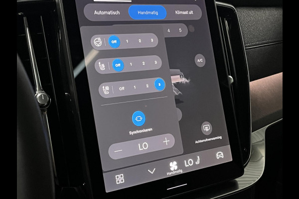 Volvo XC90 2.0 T8 Plug-in hybrid AWD Ultra Bright Luchtvering | Adapt. cruise | Open dak | Massage | Harman/Kardon | Stoelverwarming/-ventilatie | 360 camera | Head-up