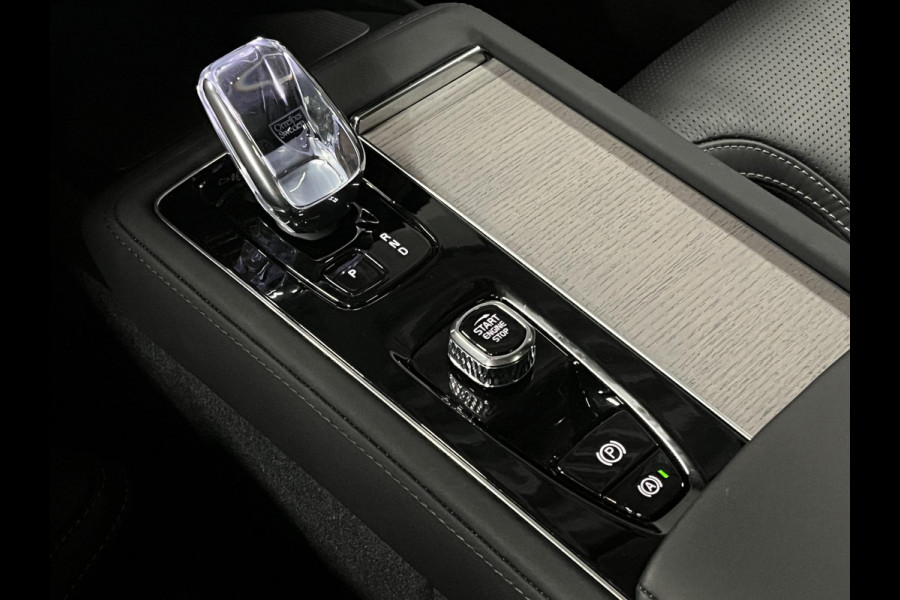 Volvo XC90 2.0 T8 Plug-in hybrid AWD Ultra Bright Luchtvering | Adapt. cruise | Open dak | Massage | Harman/Kardon | Stoelverwarming/-ventilatie | 360 camera | Head-up