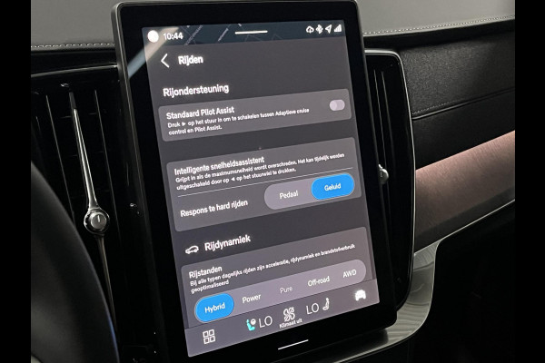 Volvo XC90 2.0 T8 Plug-in hybrid AWD Ultra Bright Luchtvering | Adapt. cruise | Open dak | Massage | Harman/Kardon | Stoelverwarming/-ventilatie | 360 camera | Head-up