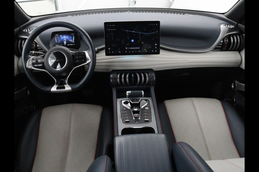 BYD ATTO 3 Comfort 60 kWh | Warmtepomp | 92.5% SOH | 3-Fase | Panoramadak | Adaptive cruise | 360 camera | DAB+ | Carplay | Dodehoek detectie | Leder