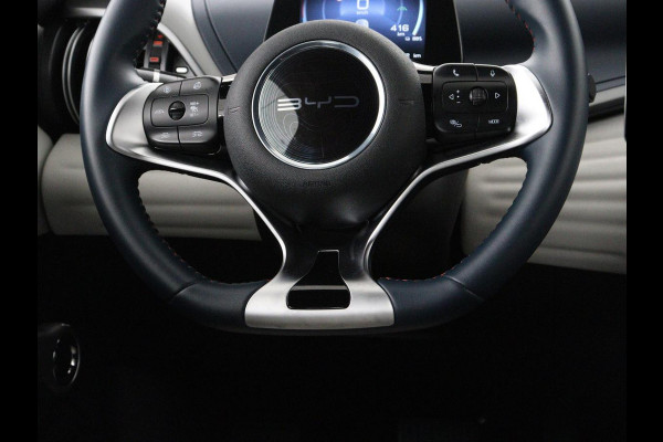 BYD ATTO 3 Comfort 60 kWh | Warmtepomp | 92.5% SOH | 3-Fase | Panoramadak | Adaptive cruise | 360 camera | DAB+ | Carplay | Dodehoek detectie | Leder