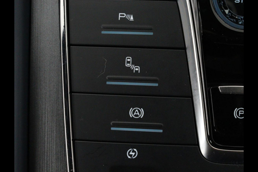 BYD ATTO 3 Comfort 60 kWh | Warmtepomp | 92.5% SOH | 3-Fase | Panoramadak | Adaptive cruise | 360 camera | DAB+ | Carplay | Dodehoek detectie | Leder