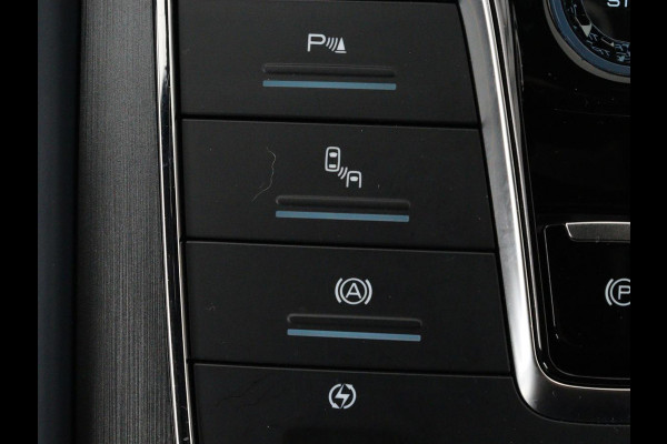 BYD ATTO 3 Comfort 60 kWh | Warmtepomp | 92.5% SOH | 3-Fase | Panoramadak | Adaptive cruise | 360 camera | DAB+ | Carplay | Dodehoek detectie | Leder
