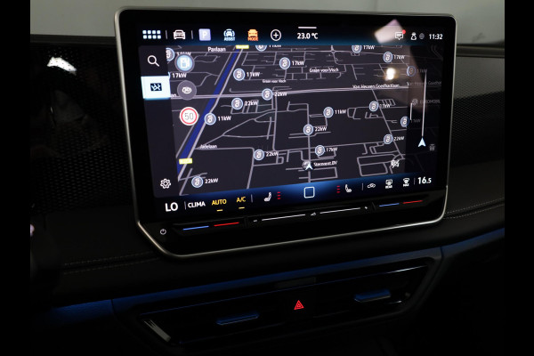 Volkswagen Tiguan 1.5 eTSI Life Edition 130 pk Automaat (DSG) | Verlengde garantie | Navigatie | Panoramadak | Trekhaak (wegklapbaar) | Parkeersensoren (Park assist) | Achteruitrijcamera |