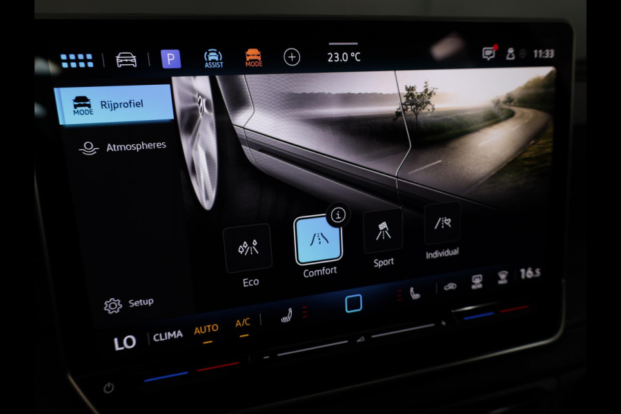 Volkswagen Tiguan 1.5 eTSI Life Edition 130 pk Automaat (DSG) | Verlengde garantie | Navigatie | Panoramadak | Trekhaak (wegklapbaar) | Parkeersensoren (Park assist) | Achteruitrijcamera |