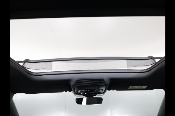 Volkswagen Tiguan 1.5 eTSI Life Edition 130 pk Automaat (DSG) | Verlengde garantie | Navigatie | Panoramadak | Trekhaak (wegklapbaar) | Parkeersensoren (Park assist) | Achteruitrijcamera |