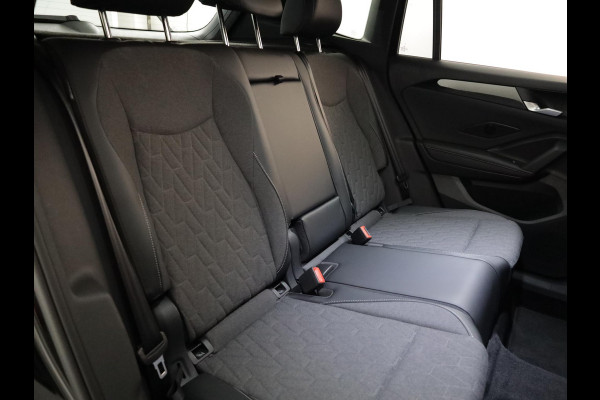 Volkswagen Tiguan 1.5 eTSI Life Edition 130 pk Automaat (DSG) | Verlengde garantie | Navigatie | Panoramadak | Trekhaak (wegklapbaar) | Parkeersensoren (Park assist) | Achteruitrijcamera |