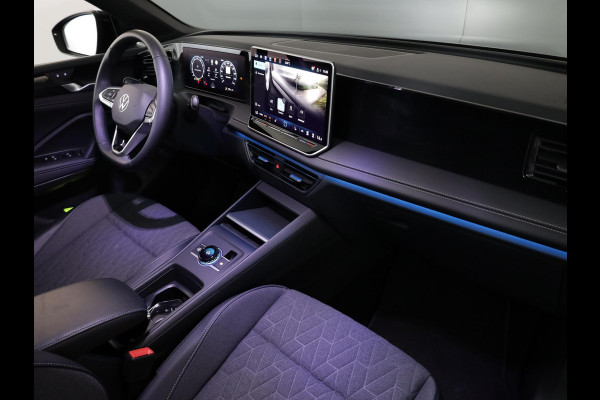 Volkswagen Tiguan 1.5 eTSI Life Edition 130 pk Automaat (DSG) | Verlengde garantie | Navigatie | Panoramadak | Trekhaak (wegklapbaar) | Parkeersensoren (Park assist) | Achteruitrijcamera |