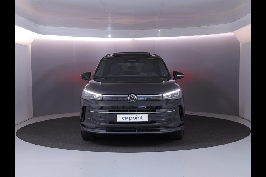 Volkswagen Tiguan 1.5 eTSI Life Edition 130 pk Automaat (DSG) | Verlengde garantie | Navigatie | Panoramadak | Trekhaak (wegklapbaar) | Parkeersensoren (Park assist) | Achteruitrijcamera |