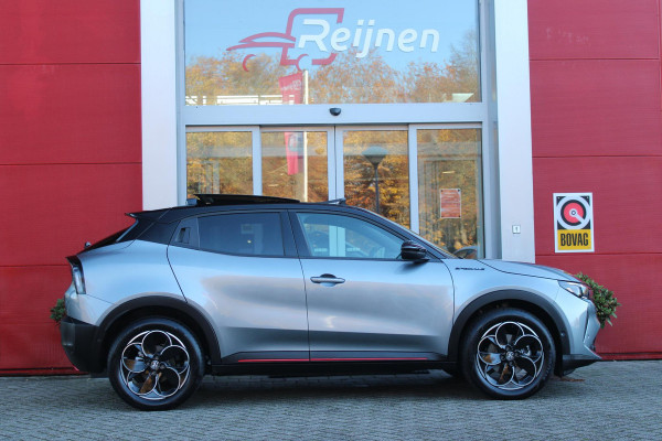 Alfa Romeo junior ELETTRICA SPECIALE 156PK 54 kWh | "SABELT" SPORTSTOELEN ELEKTRISCH VERSTELBAAR MET LEDEREN/ALCANTARA BEKLEDING | PANORAMISCH SCHUIF/KANTEL DAK | BICOLOR DAK (ZWART DAK) | WARMTEPOMP | TECHNOLOGIE PAKKET (O.A. FULL LED ADAPTIVE MATRIX KOPLAMPEN/DODEHOEK DETECTIE/DRAADLOZE TELEFOONLADER/ACHTERUITRIJ CAMERA/PARKEERSENSOREN VOOR, ACHTER,ZIJKANT) | DRAADLOZE APPLE CARPLAY/ANDROID AUTO | CLIMATE CONTROL | ELEKTRISCH BEDIENBARE ACHTERKLEP | STOEL VERWARMING | ELEKTRISCH BEDIENBARE VOORSTOEL | VERKEERSBORDEN HERKENNING | ADAPTIVE CRUISE CONTROL | KEYLESS ENTRY/START |
