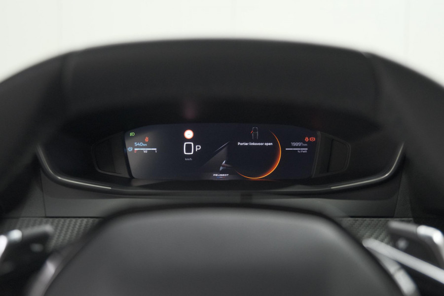 Peugeot 2008 1.2 Hybrid 145 Allure | Apple Carplay | Climate Control | Parkeersensoren Voor + Achter