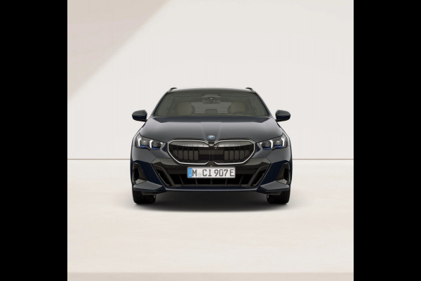 BMW 5 Serie Touring 550e xDrive - M-Sport Pro - Pano - Bowers & Wilkins - NP 111.000