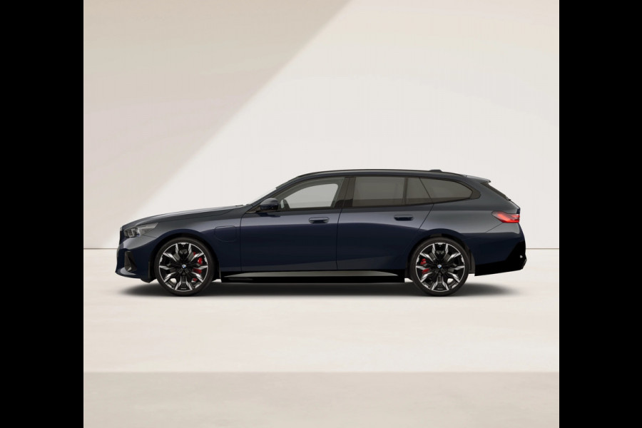 BMW 5 Serie Touring 550e xDrive - M-Sport Pro - Pano - Bowers & Wilkins - NP 111.000