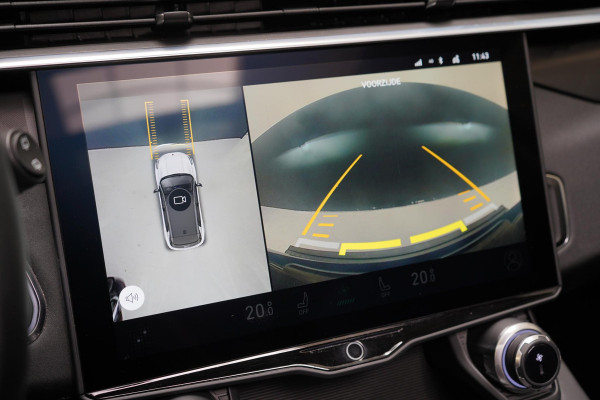Lynk & Co 01 1.5 | Zwart optiek | 360 camera | Panoramadak | Navigatie | Memory | Apple CarPlay
