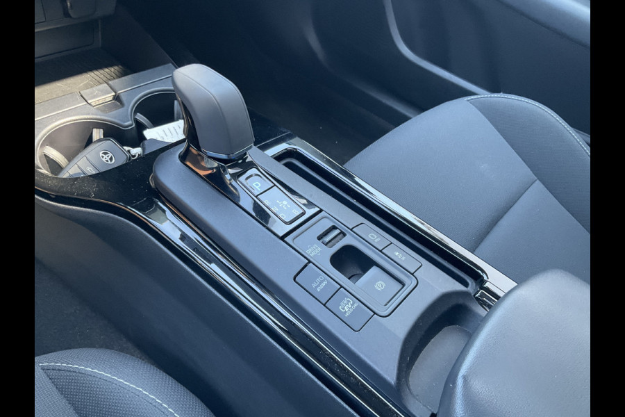 Toyota Prius 2.0 Plug-in Executive Carplay Pano.dak Stoel/Stuurverw. PHEV