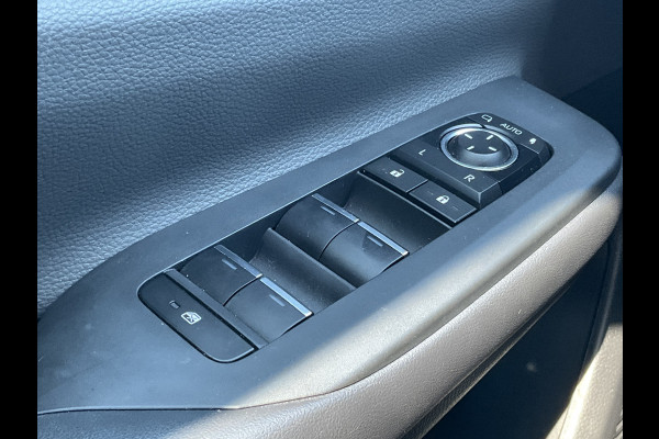 Toyota Prius 2.0 Plug-in Executive Carplay Pano.dak Stoel/Stuurverw. PHEV