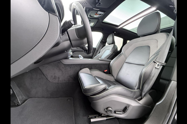 Volvo XC60 2.0 T6 Plug-in hybrid AWD Plus Black Edition TOPSTAAT! | DEALER ONDERHOUDEN | 100% ONGEVAL VERLEDEN VRIJ | TREKHAAK | HARMAN KARDON | 360 CAMERA| MEMORY STOELEN| ACHTERBANK VERWARMD|