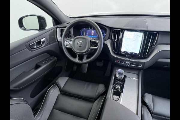 Volvo XC60 2.0 T6 Plug-in hybrid AWD Plus Black Edition TOPSTAAT! | DEALER ONDERHOUDEN | 100% ONGEVAL VERLEDEN VRIJ | TREKHAAK | HARMAN KARDON | 360 CAMERA| MEMORY STOELEN| ACHTERBANK VERWARMD|