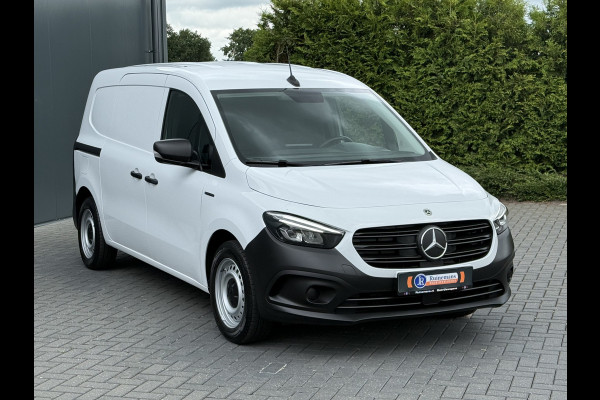 Mercedes-Benz eCitan 112 Pro L2H1 / 51 kWh / 6.716 KM / LED HIGH PERFORMANCE KOPLAMPEN / CAMERA / ECC / TREKHAAK / STOELVERW