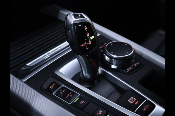 BMW X5 xDrive40e iPerformance High Executive M Sport [TREKHAAK UITKLAPBAAR, SCHUIFKANTELDAK, APPLE CARPLAY, ANDROID, MEMORY SEATS, STOELVERWARMING, CAMERA, CRUISE, PDC V+A, CLIMATE, NIEUWSTAAT]